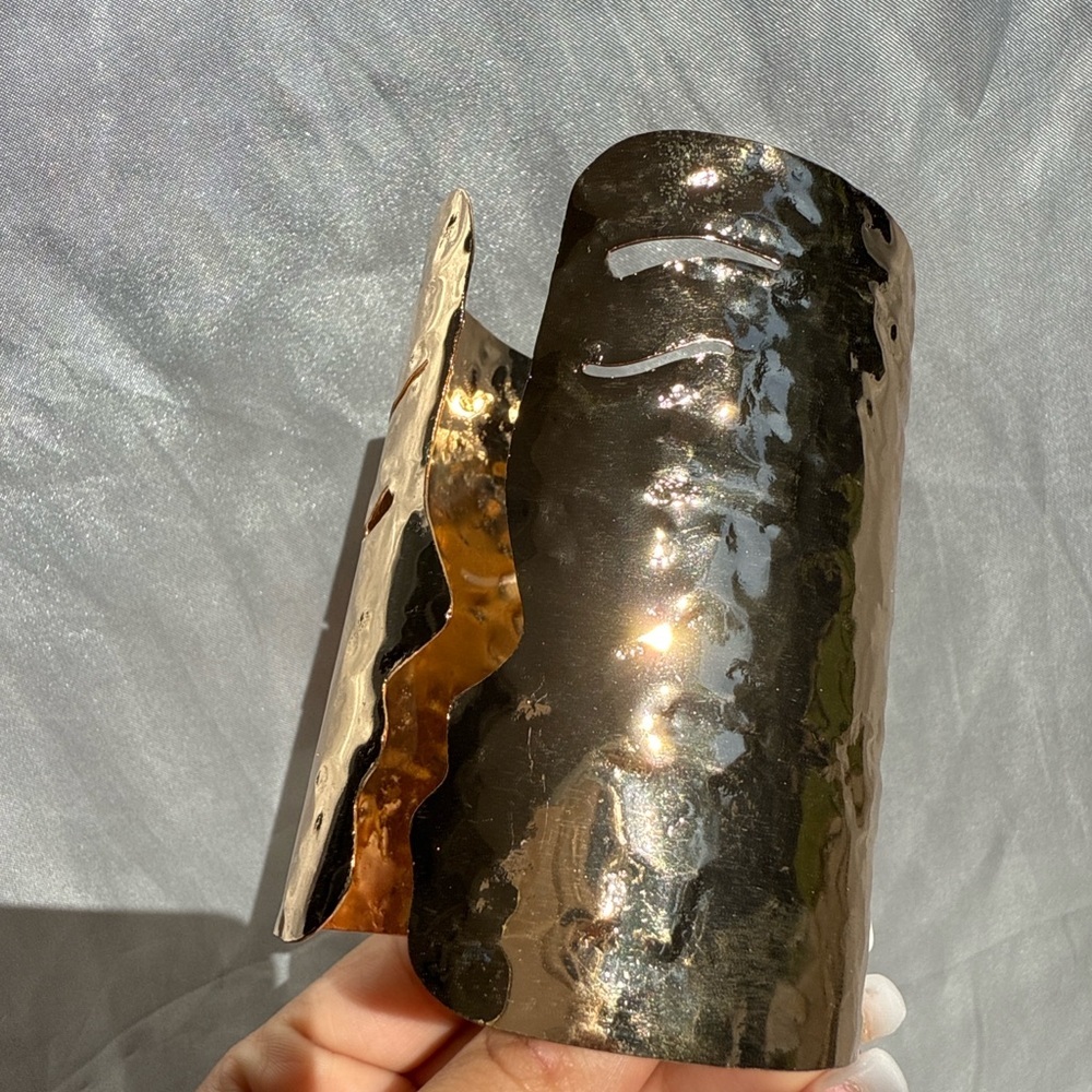 Zara Gold Face Design cuff Bracelet - Picture 4 of 8